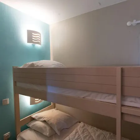 Beautiful Flat With Swimming Pool Tennis Court And Private Car Parking 264 Apartment
