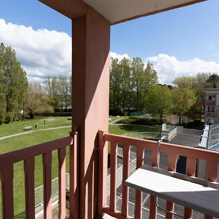Pour 6 Pers Dans Avec Piscine Couverte Parking 264 Apartman *