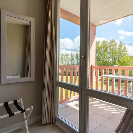 Appartement Pour 6 Pers Dans Residence Avec Piscine Couverte Parking 264