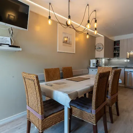 Apartment Appartement Pour 6 Pers Dans Residence Avec Piscine Couverte Parking 264