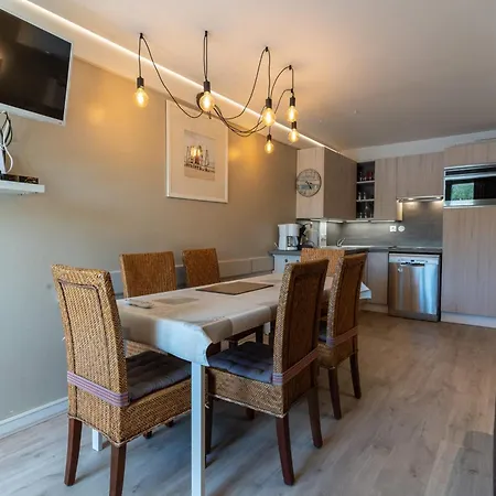 Apartment Appartement Pour 6 Pers Dans Residence Avec Piscine Couverte Parking 264